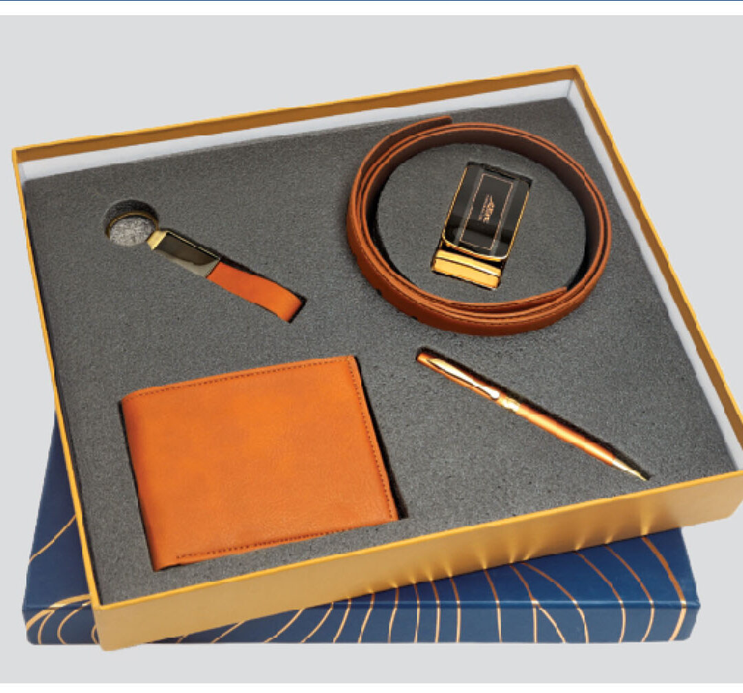 کد 196(چرم): ست مدیریتی 4 تکه